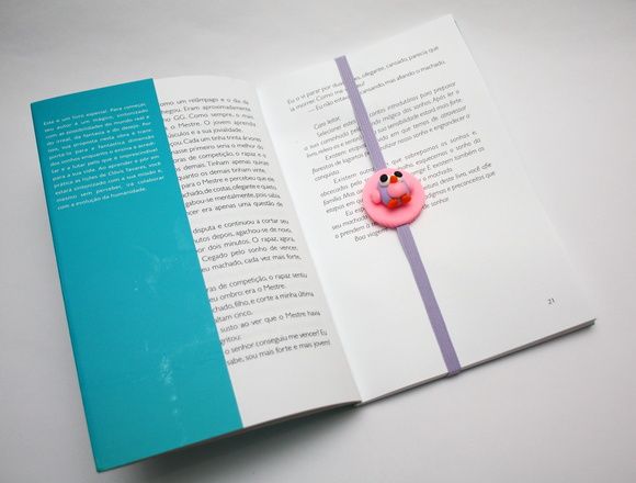 Marcador de livro em biscuit